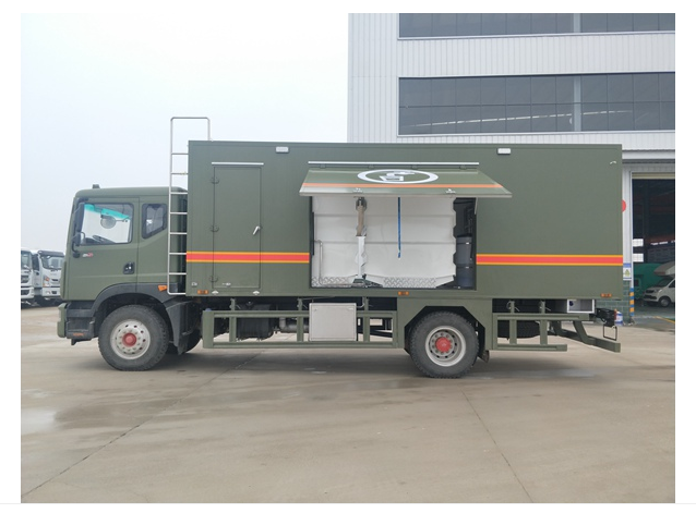 東風多利卡D7淨水車