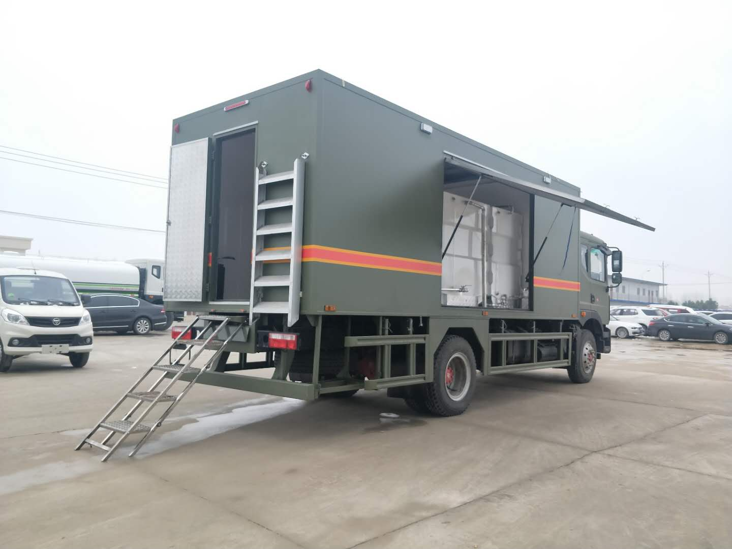 東風多利卡D7淨水車