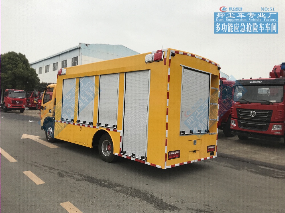 東風大多利卡工程救險車2000m³/h
