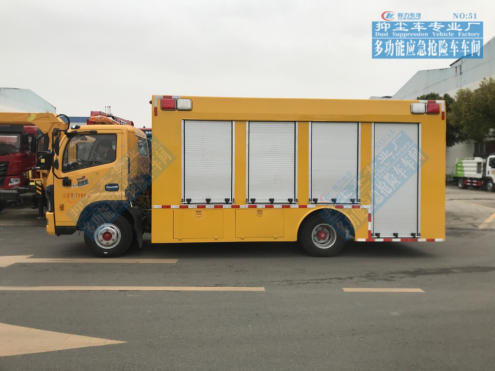 東風大多利卡工程救險車2000m³/h