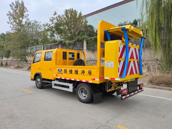 歐馬可藍牌防撞緩衝車