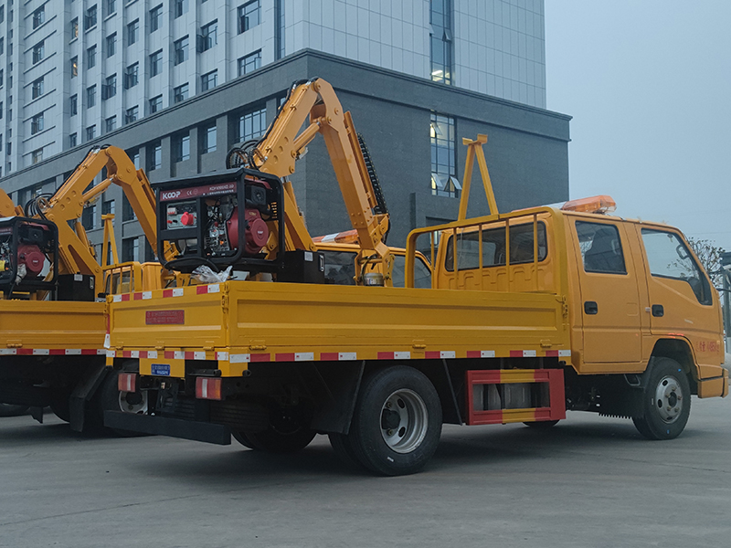 江鈴綠化綜合養護車