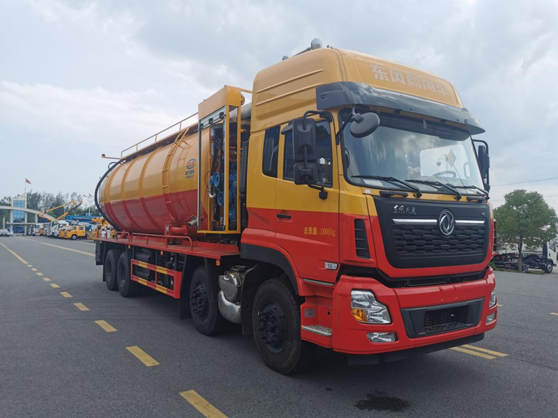 東風天龍前四後八輪清洗吸汙車