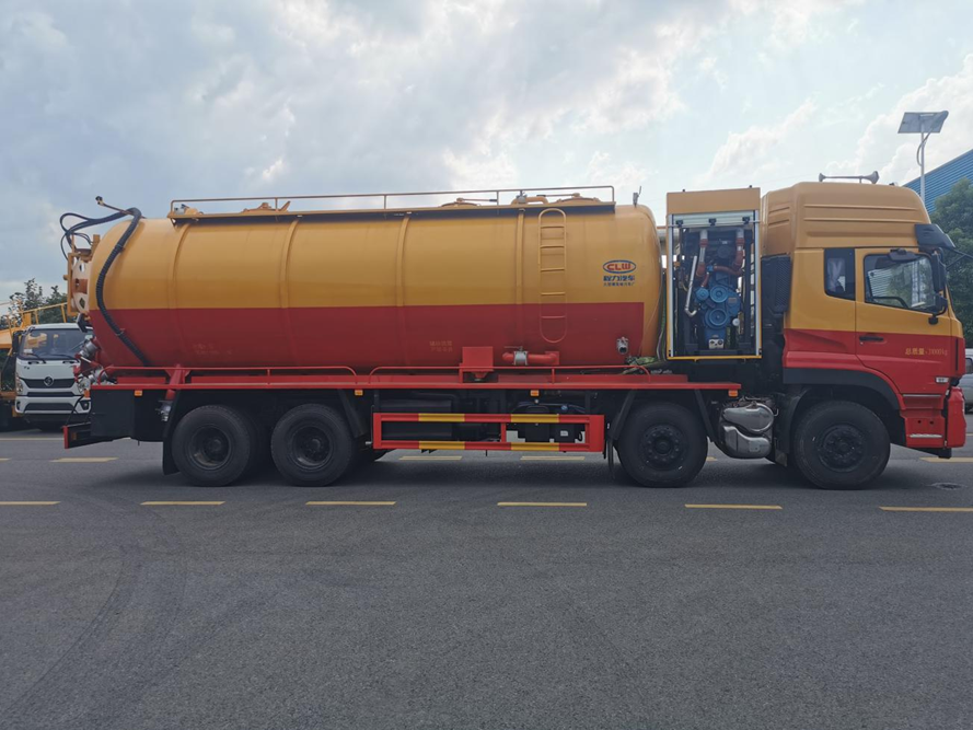 東風天龍前四後八輪清洗吸汙車