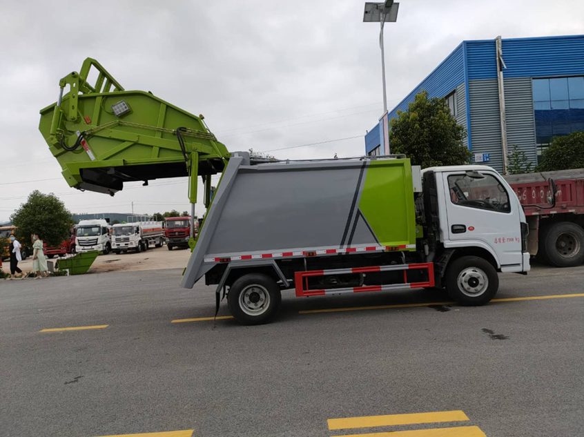 東風係列6方壓縮垃圾車