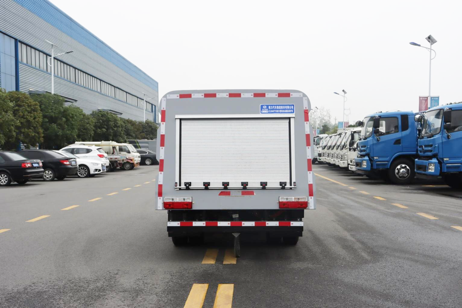 比亞迪T4純電動1.2方路麵清洗車