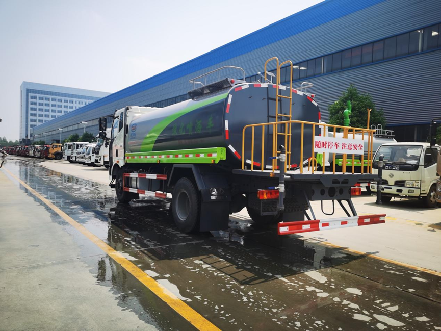 解放係列11.91方綠化噴灑車