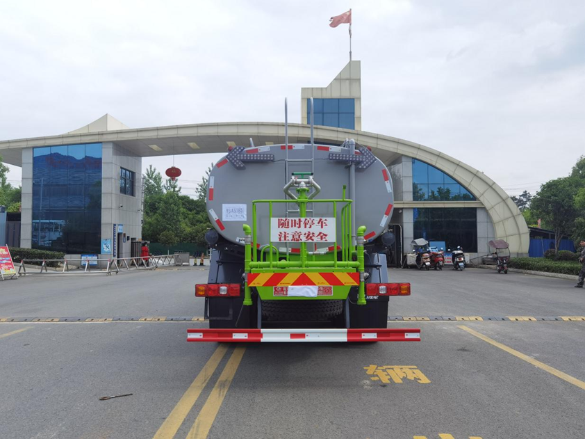 陝汽軒德後雙橋17.76方綠化噴灑車