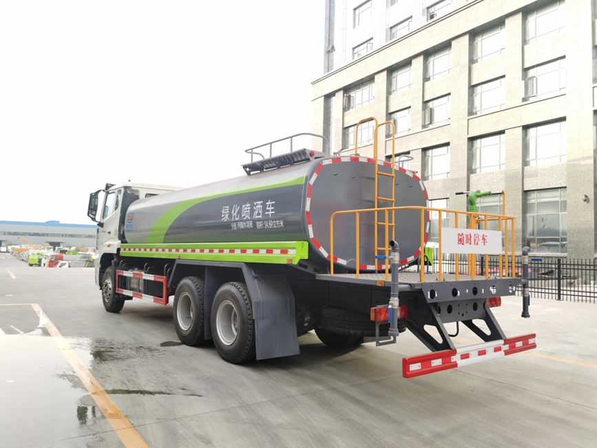 重汽後雙橋NX係列17.86方綠化噴灑車