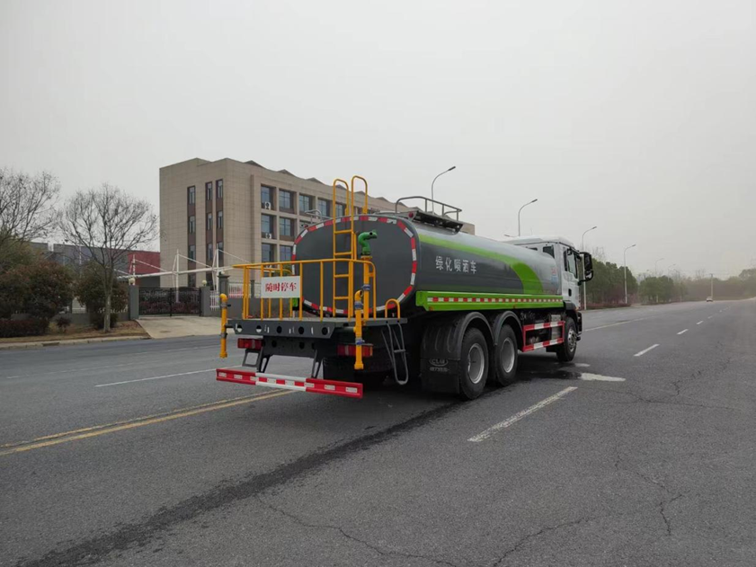 重汽汕德卡後雙橋17.8方綠化噴灑車