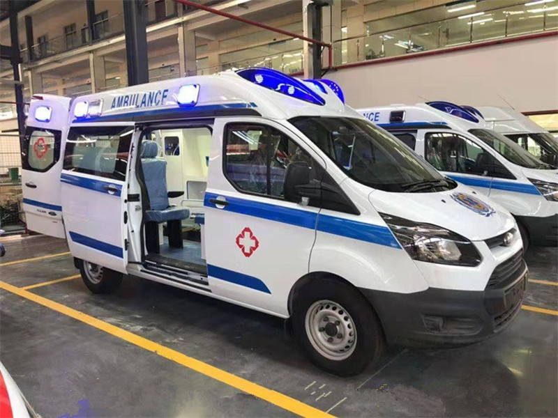 福特V362中軸中頂救護車