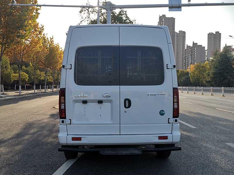 大通V80囚車
